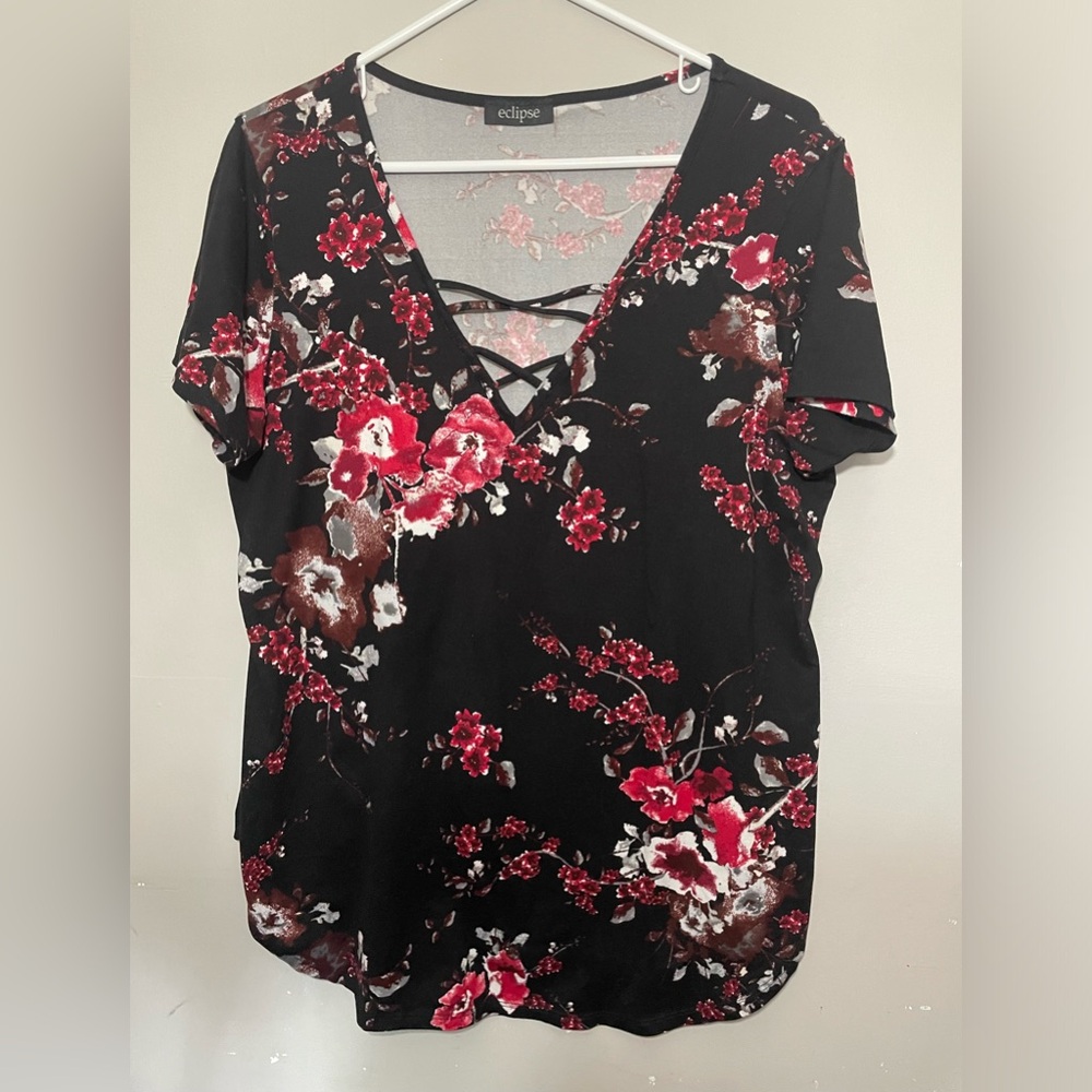 Floral Top 🌻🌻 4 for $25 bundle🌻🌻